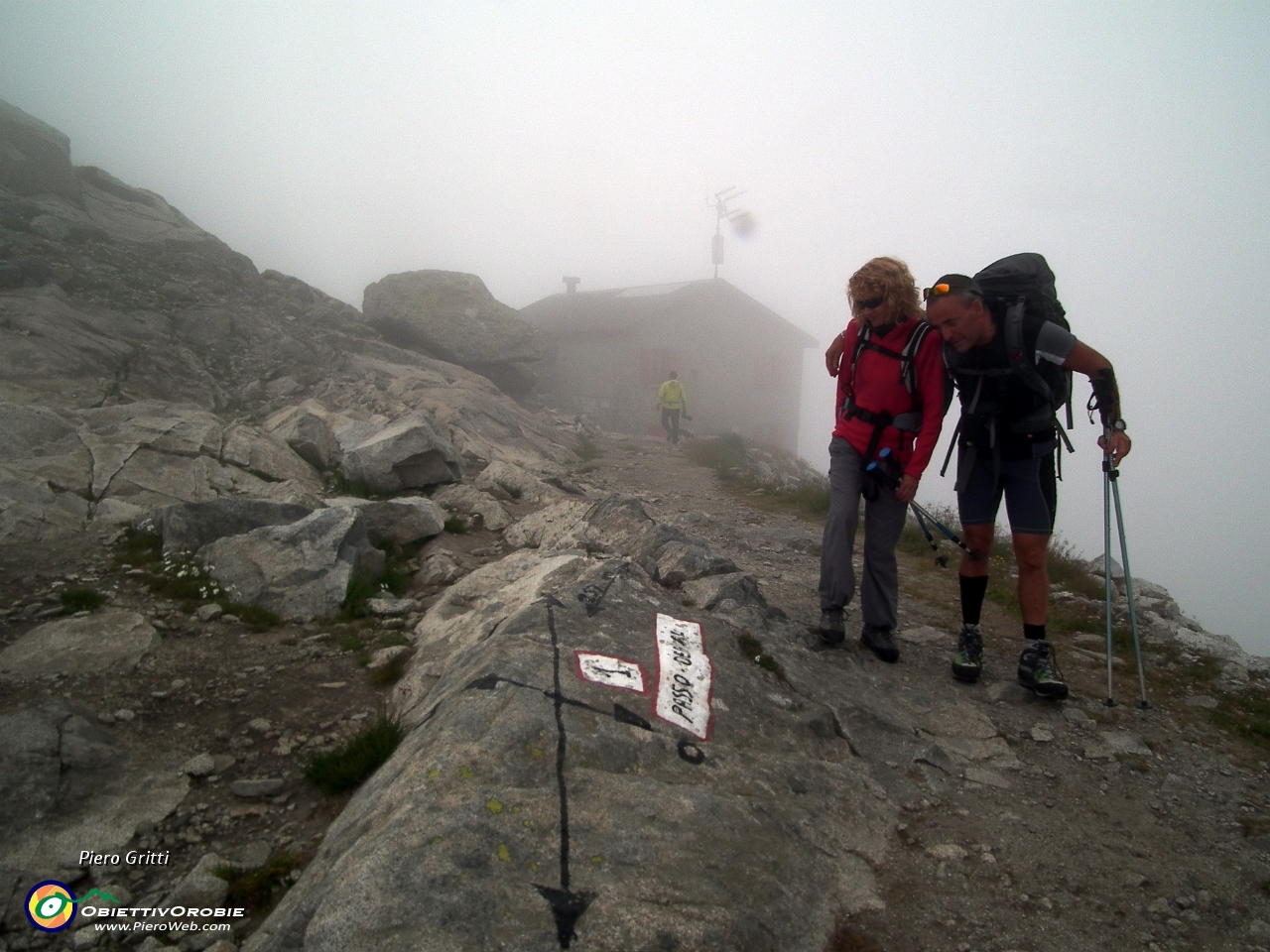 79 Al Passo di Dernal (2574 m.) prendiamo....JPG